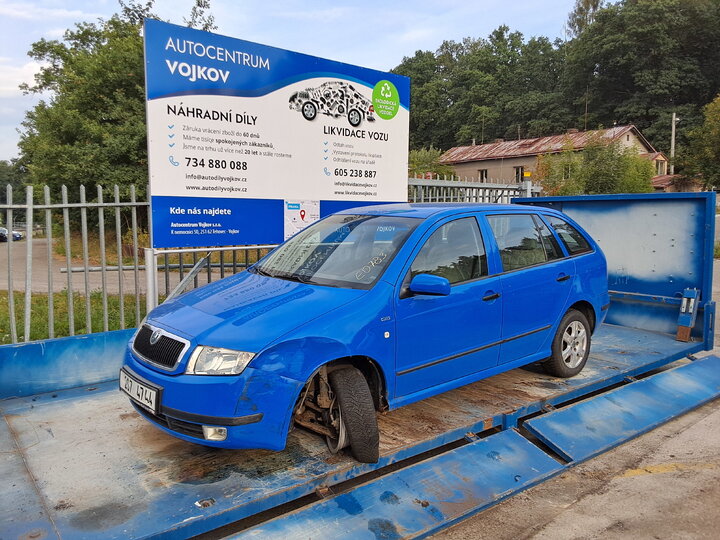 Kompletní auto na likvidaci s odtahem