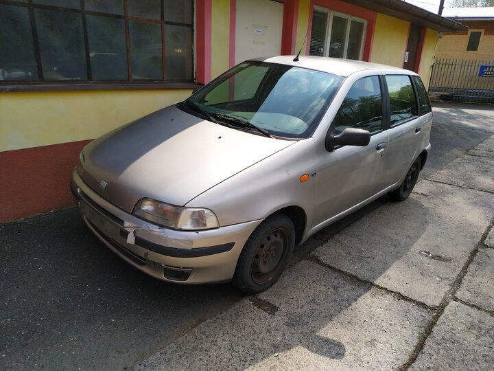 Kompletní  auto na provozovně